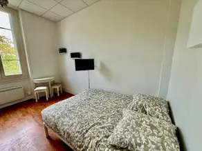 Studio in the center + parking - Image 3