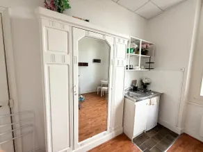 Studio in the center + parking - Image 2
