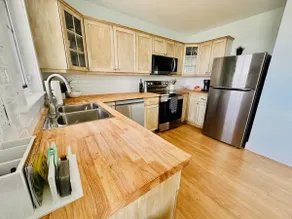 Coastal Lines Retreat Ocean Views. Sleeps 9 - Image 3