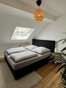 Luminous city apartment in a prime location - Image 2