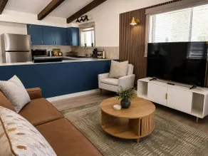 Crater Lake Themed Retreat in Eagle Point - Image 3