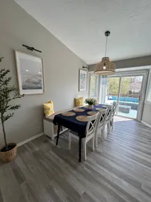 Pet friendly family retreat with chefs kitchen - Image 3