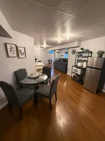 2 BD Apartment (sleeps 5), heated pool & firepit - Image 4