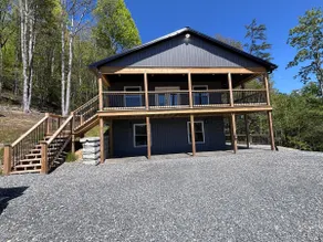 Sunset Ridge-Hot Tub & Skee-ball - Image 3