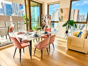 Luxury CBD Apartment - 1 Min to Darling Harbour - Image 2