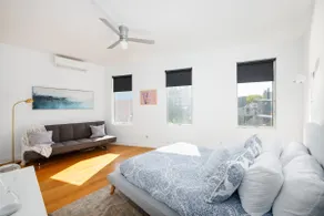 Luxurious & Modern, Private Deck + Great location - Image 5