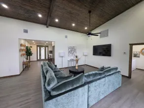 Falcon Crest Roost - Image 4