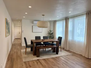 Walk Downtown+Beach • King Beds • Family-Friendly - Image 2