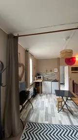 Fully-equipped studio in the city center - Image 5