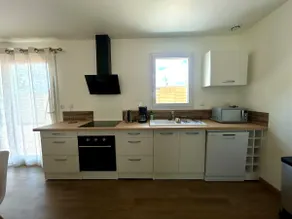Cozy 3-bedroom house, 1 bathroom - Image 3