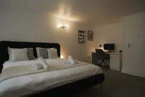 Modern Suite with Aare View - Heart of Old Town I - Image 2
