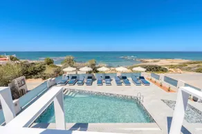 Elmar Bay Villa, Beachfront Luxury Escape with Private pool - Image 2