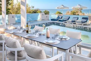 Elmar Bay Villa, Beachfront Luxury Escape with Private pool - Image 5