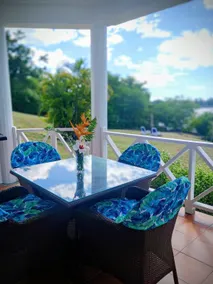 Oceandale Beachfront Apartment - Image 2