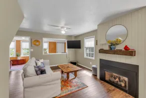 Riverfront home near Sandstone Falls and New River - Image 4