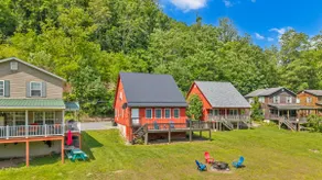 Riverfront home near Sandstone Falls and New River - Image 2