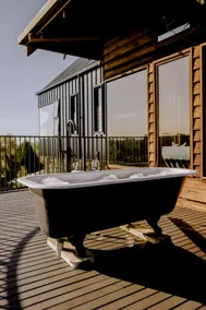 New stunning extension. Esk Treehouse Cabin - Image 2