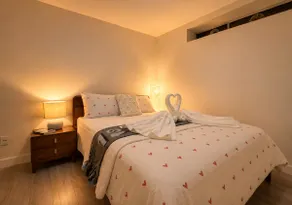 Vancouver Nest Cozy Private 2BR Retreat and Extra Room - Sleeps 6 - Image 4