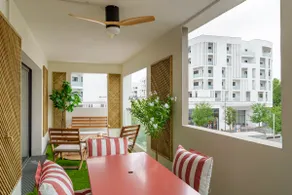 L'Esplanade: 2-bedroom apartment, 25 m² terrace, parking & tram - Image 2