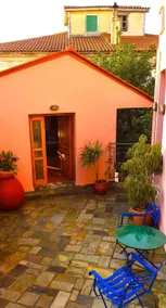 Flora’s Petite House - Image 2