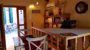 Flora’s Petite House - Image 3