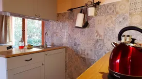Flora’s Petite House - Image 5