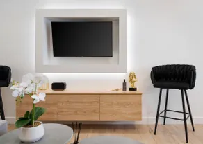 Aura Airport Suite - Image 2