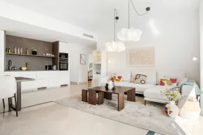 Luxurious Penthouse - View, Roof Terrace, 3BR - 2BA - Image 5