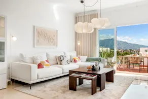 Luxurious Penthouse - View, Roof Terrace, 3BR - 2BA - Image 2