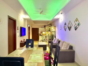 Sun Haven | Bright Airy and Cozy 2BHK near Ganga - Image 3