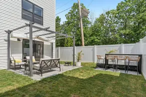 Modern 3BR Retreat Near NYC, EWR & MetLife - Image 4
