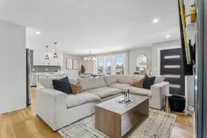 Modern 3BR Retreat Near NYC, EWR & MetLife - Image 2