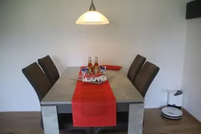 95 m² apartment, 2 bedrooms, garden & garage - Image 4