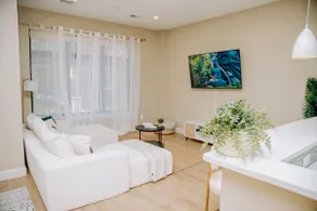 Luxe 2BR House | Parking | Private Entry - Image 2