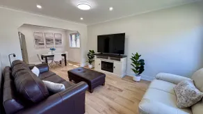 Bright Nordic-Style Haven Near Beaches & Greektown - Image 2