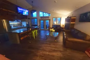 A forest retreat just minutes from the Omaha Metro - Image 4