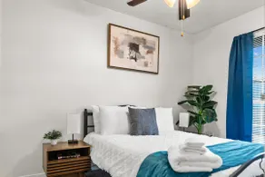 Prime Location Suite | LSU & Downtown | WiFi - Image 4