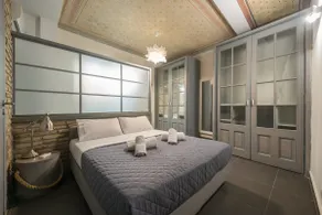 Contemporary Acropolis House - Image 5
