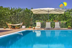 Beautiful villa with pool near the sea - Image 4