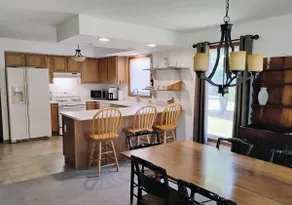 Northern Michigan House in the Pines - Image 3