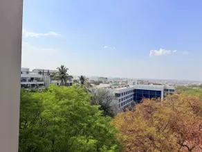 A Calm and Soothing Stay in the Heart of the City - Image 4
