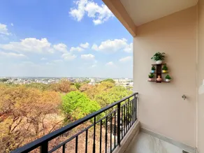 A Calm and Soothing Stay in the Heart of the City - Image 5