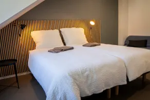 no32 AC Cozy apartment near train station - Image 2