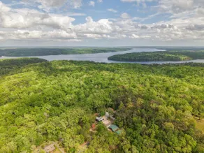 Lake Retreat/ Iuka Ms JP Coleman State Park sleeps 10 - Image 2