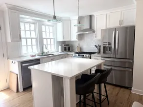 Sleeps 6 | Outdoor Area + Fire Pit | Midtown - Image 3