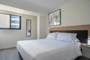 L | White 1BR City View in San Isidro - Image 3
