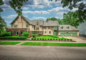 The Castle On First | KING - Image 4