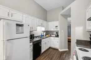 Great location 3BR Home w/new floors + Fast Wi-Fi - Image 2