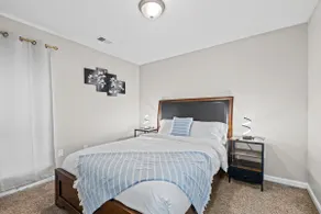 Great location 3BR Home w/new floors + Fast Wi-Fi - Image 4