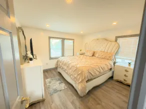 Spacious 3-BR House w/Pool MetLifeYankee STM & NYC - Image 5
